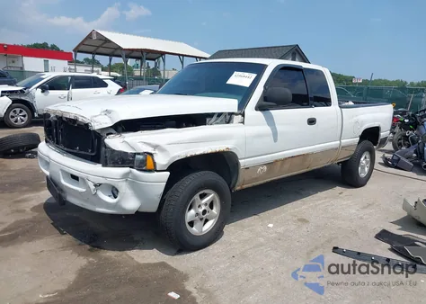 2001 Dodge Ram 1500 из США, поврежденный, VIN 3B7HF13Z51M257137